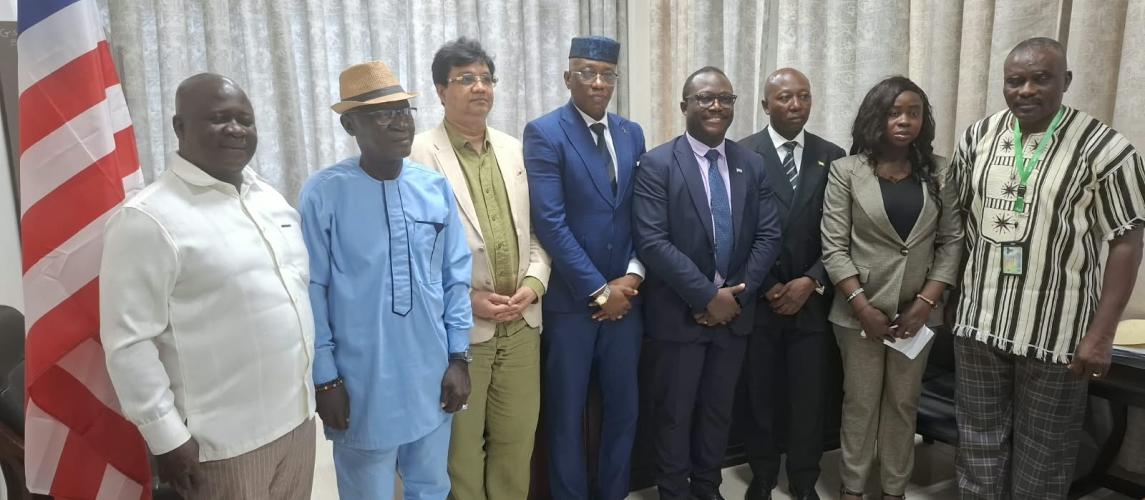 𝐀𝐜𝐭𝐢𝐧𝐠 𝐂𝐨𝐦𝐦𝐞𝐫𝐜𝐞 𝐚𝐧𝐝 𝐈𝐧𝐝𝐮𝐬𝐭𝐫𝐲 𝐌𝐢𝐧𝐢𝐬𝐭𝐞𝐫 𝐇𝐨𝐥𝐝𝐬 𝐌𝐞𝐞𝐭𝐢𝐧𝐠 𝐰𝐢𝐭𝐡 𝐒𝐢𝐞𝐫𝐫𝐚 𝐋𝐞𝐨𝐧𝐞𝐚𝐧 𝐃𝐞𝐥𝐞𝐠𝐚𝐭𝐢𝐨𝐧 𝐀𝐡𝐞𝐚𝐝 𝐨𝐟 𝐖𝐞𝐬𝐭 𝐀𝐟𝐫𝐢𝐜𝐚𝐧 𝐈𝐧𝐭𝐞𝐠𝐫𝐚𝐭𝐢𝐨𝐧 𝐚𝐧𝐝 𝐈𝐧𝐯𝐞𝐬𝐭𝐦𝐞𝐧𝐭 𝐒𝐮𝐦𝐦